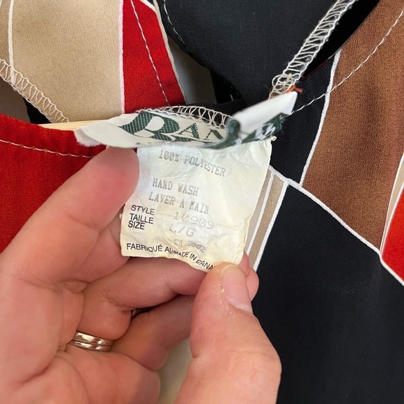 ABSTRACT Vintage Blouse Short Sleeves Black Red Tan Size Large Retro Print - Picture 6 of 10